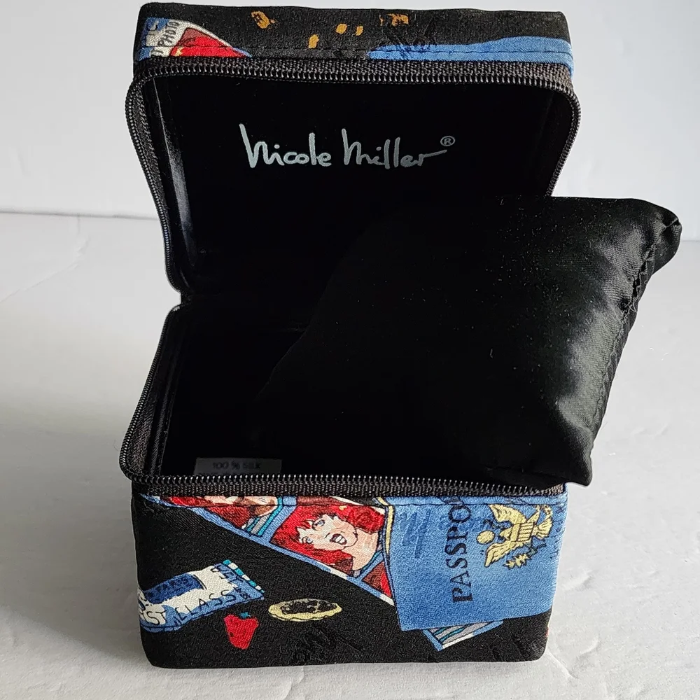 Nicole Miller Silk Watch Box